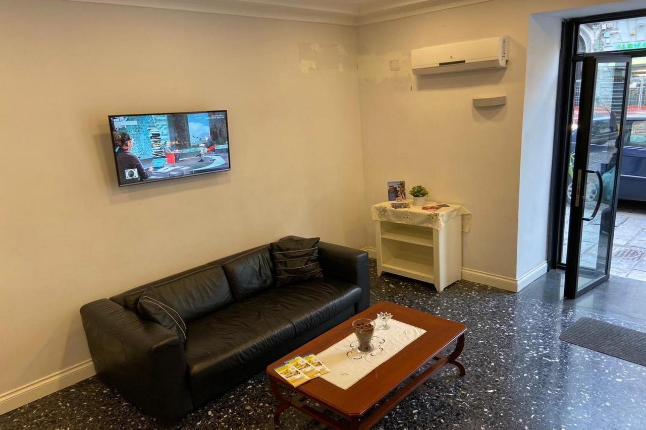 Hotel Poerio Naples Luaran gambar