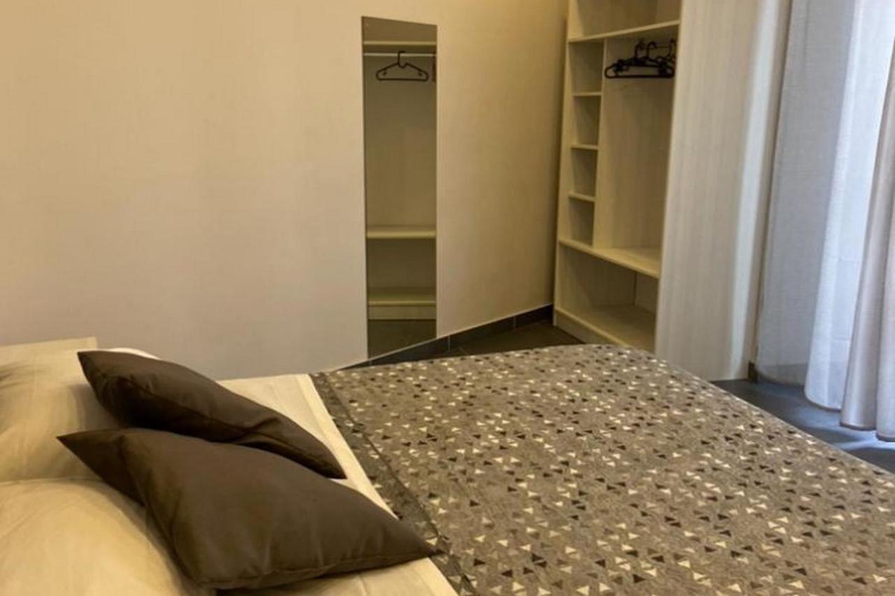 Hotel Poerio Naples Luaran gambar
