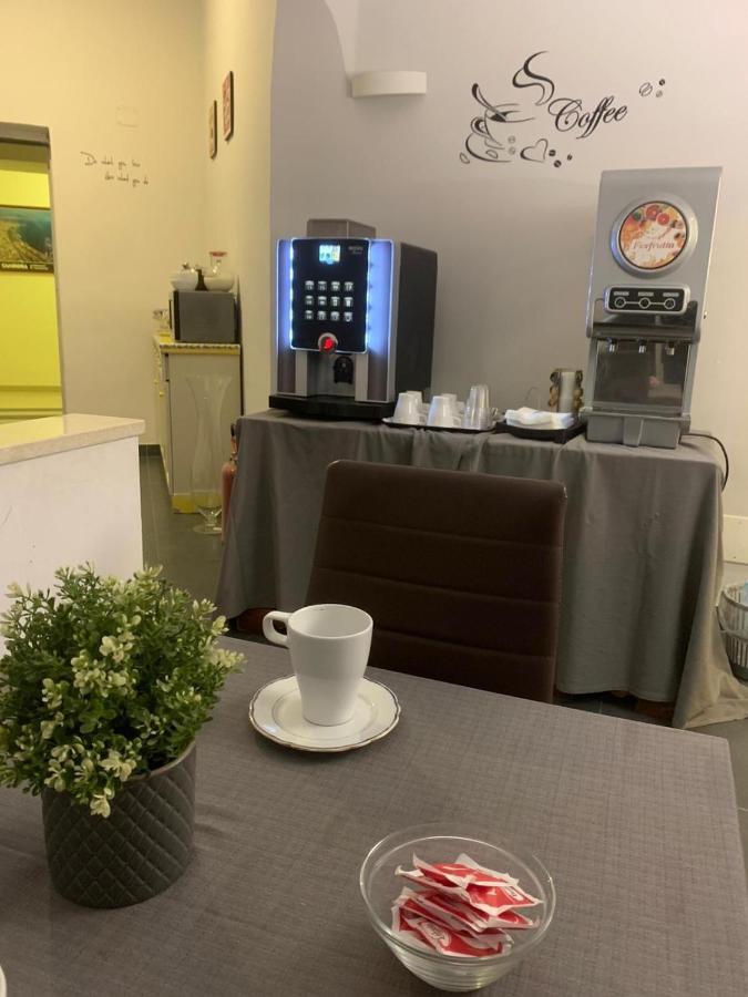 Hotel Poerio Naples Luaran gambar