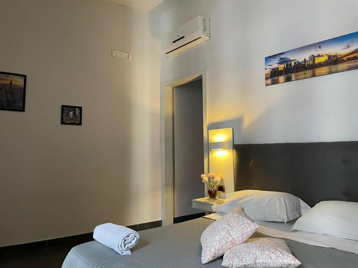 Hotel Poerio Naples Luaran gambar