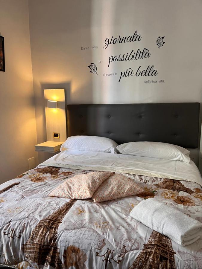 Hotel Poerio Naples Luaran gambar