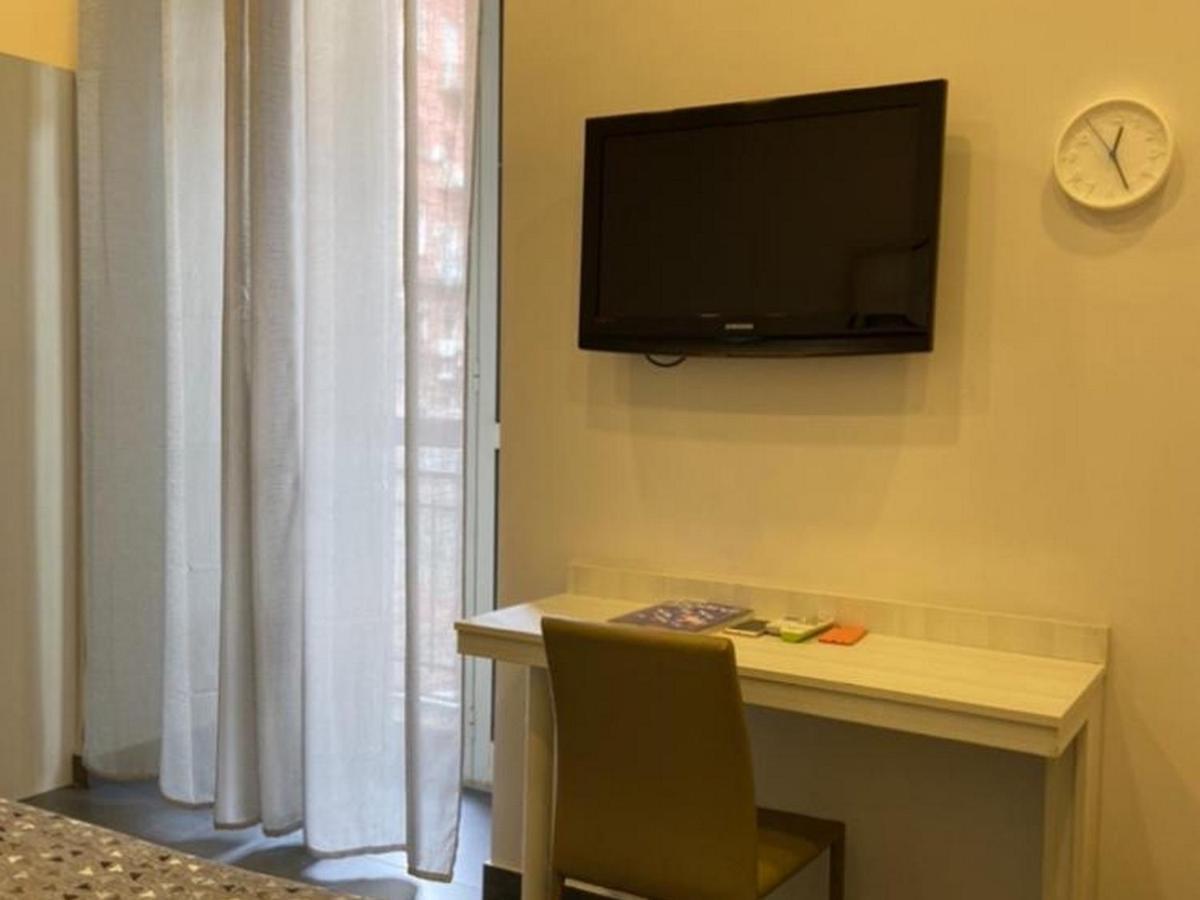 Hotel Poerio Naples Luaran gambar