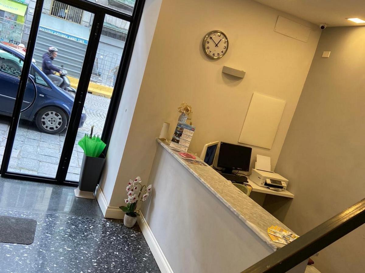 Hotel Poerio Naples Luaran gambar